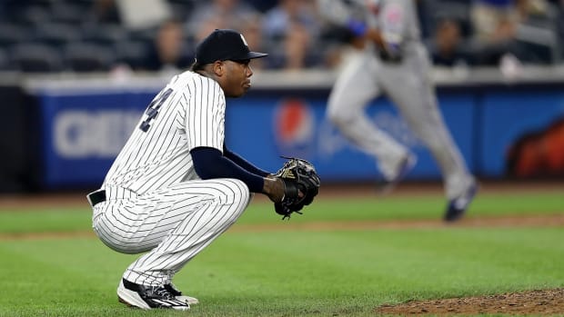 aroldis_chapman_off_mound_three_strikes